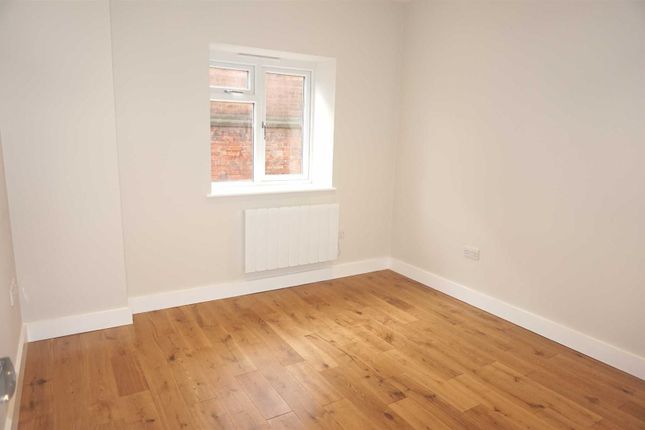 4 Mostyn Street, Leicester photo 4