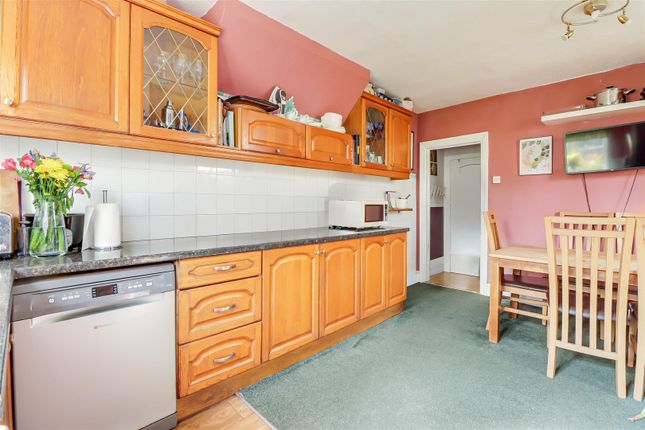 48, Glendale Gardens, Leigh-on-Sea photo 3