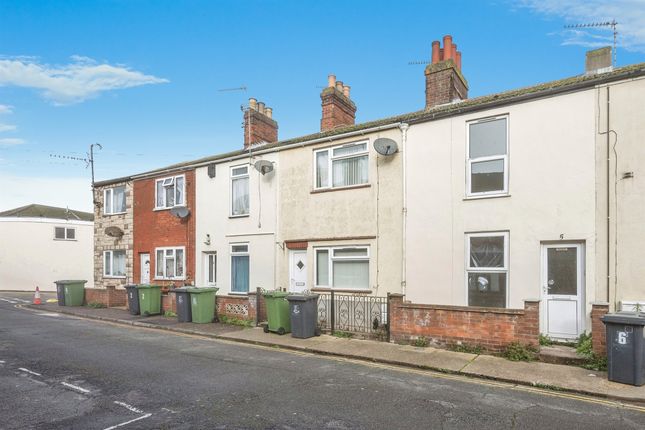 Terraced house for sale in Southampton Place, Great Yarmouth