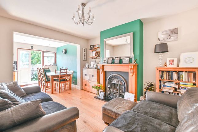 Walton Close, Dollis Hill photo 3