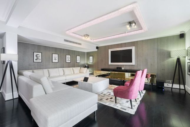 Flat for sale in Crown Court, Park Road, London