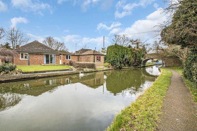 Detached bungalow to rent in The Wharf, Fenny Stratford, Milton Keyes