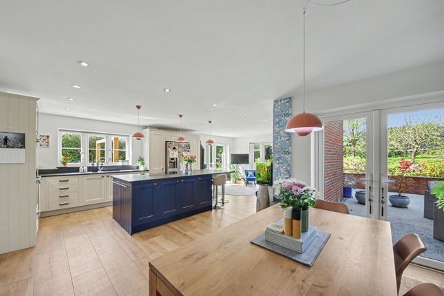 2 Ambleside Tangier Lane, Southampton photo 2