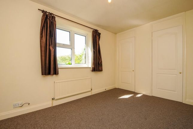 End terrace house to rent in Newbury, Berkshire