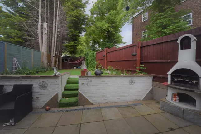 Aylmer Road, HIGHATE photo 5