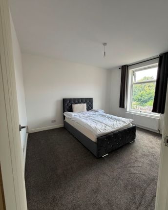 4, Cyril Street, Shaw photo 5