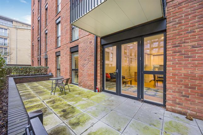 Flat 6, 23, Joseph Huntley Walk, Reading photo 3