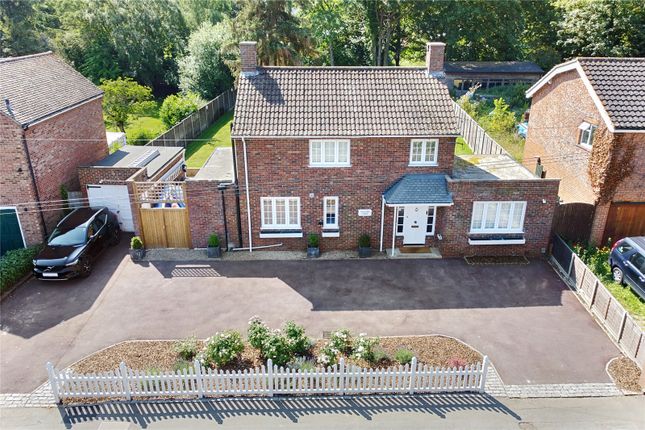 Thumbnail Detached house for sale in College Road, Hextable, Kent
