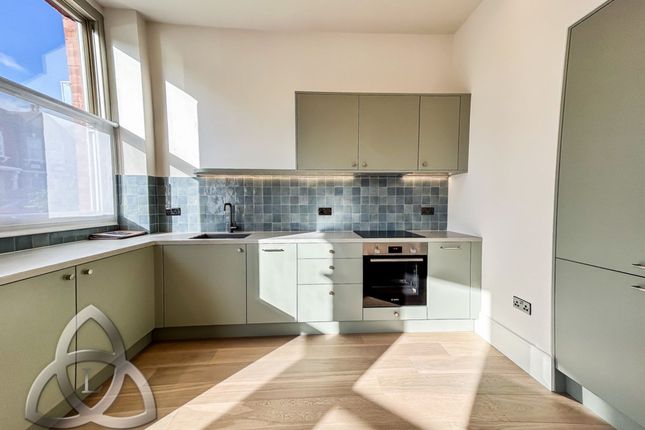 Flat B, 17-19 Ebbsfleet Road, London photo 4