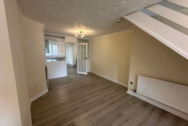 2 Strawberry Place, Morriston photo 4