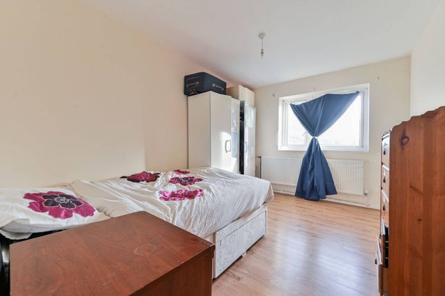 Flat for sale in Friary Estate, Peckham, London