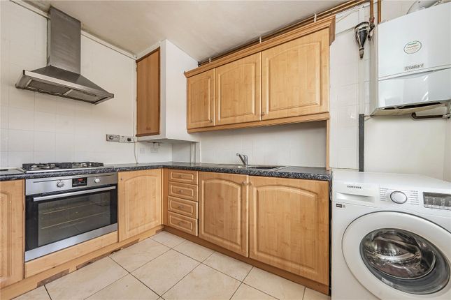 Frensham Drive, London photo 4