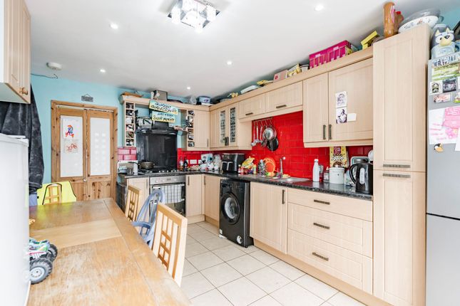 5 Patterson Close, Great Yarmouth photo 3