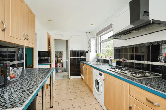 94, Kings Road, Canterbury photo 3