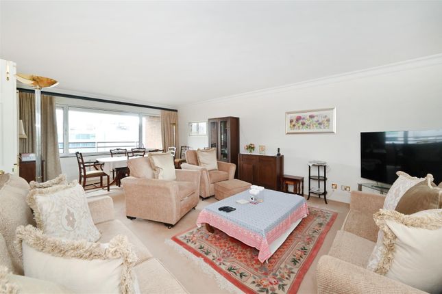 Flat for sale in Beverly House, Park Road, St Johns Wood, London