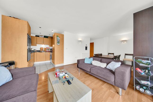 Flat 6, 2 Cubitt Street, London photo 4