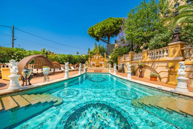 Ch&acirc;teau for sale in Antibes, Antibes Area, French Riviera