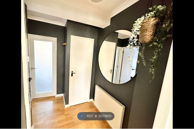 Shiplake Court Leconfield Road, London photo 5