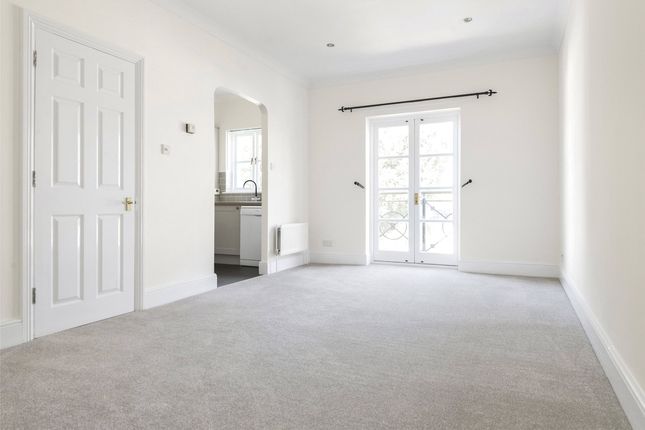 12, Townfield Court, Dorking photo 3