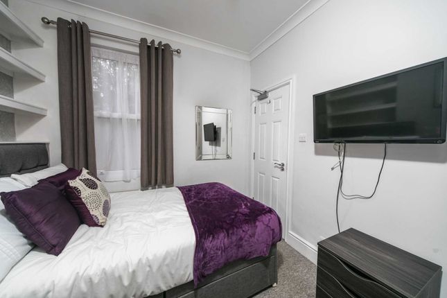 Room to rent in Brigham Road, Reading