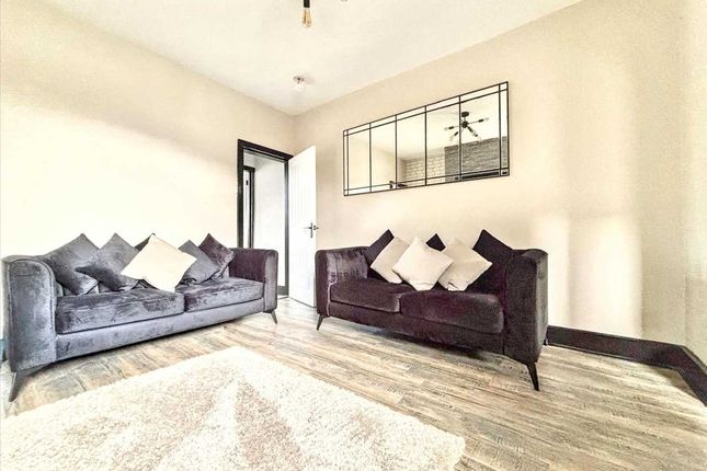 30, Southwell Lane, Kirkby in Ashfield photo 3