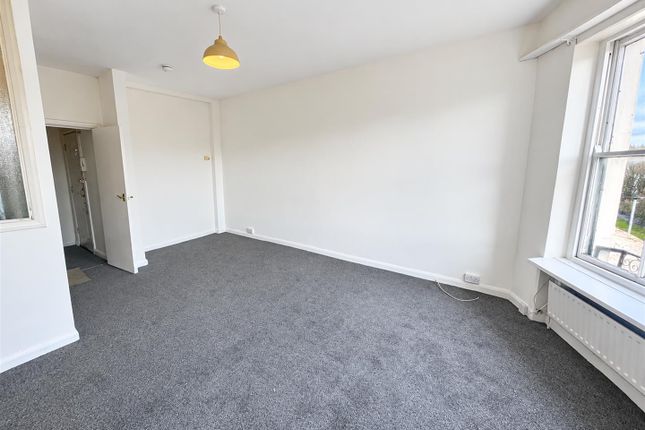 Flat 4 (FFF) 13, Vernon Terrace, Brighton photo 5