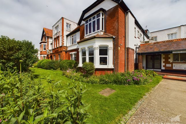1-bed flat on Flat 7 Streete Court, Victoria Drive, Bognor Regis, £115,000