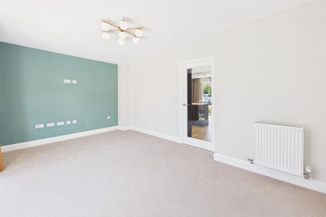 Cricklade, Newland Homes,, Gloucester photo 3