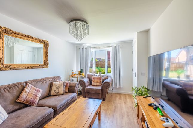 33 Bracken Grove, Law photo 3