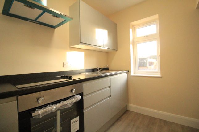 Flat to rent in Derby Road, Stapleford, Nottingham