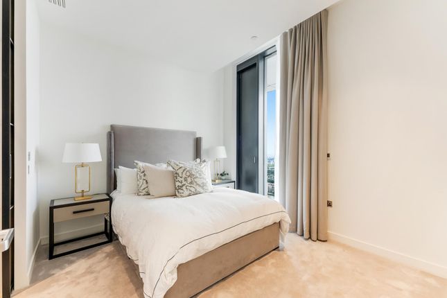 Flat to rent in Bagshaw Building, Wardian, Canary Wharf, London