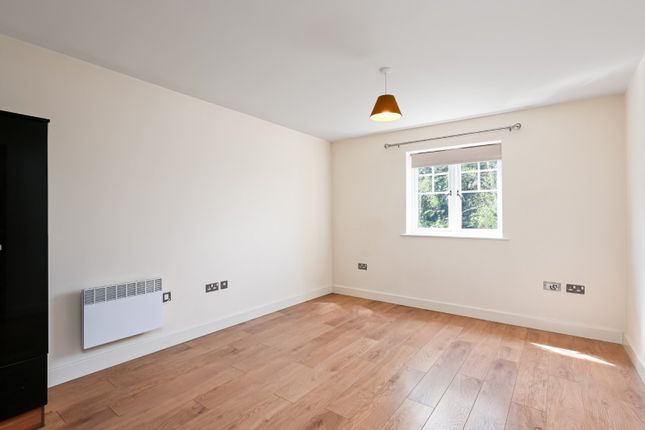 9,, Smeed House, Huntington photo 3