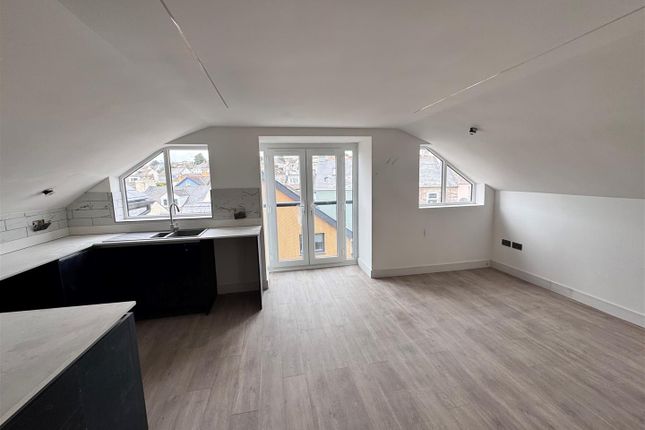 Flat 5, Greenswood Mews, Greenswood Road, Brixham photo 3