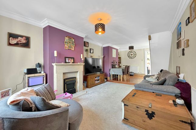 10 Porset Row, Caerphilly photo 3