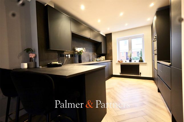 24, Barley Road, Frinton-on-Sea photo 2