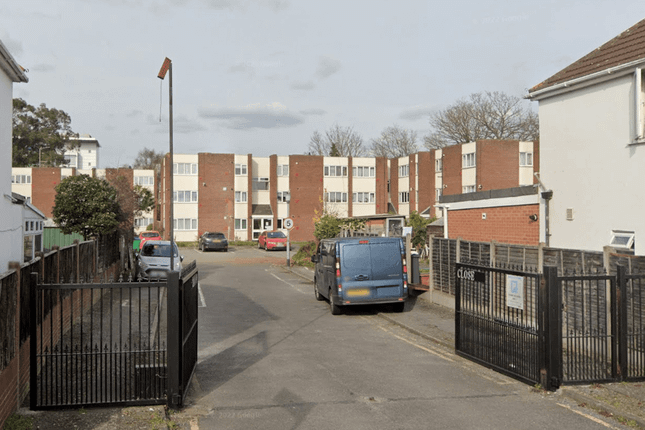 Sandown Close, Cranford, Hounslow, Tw5 9Sg