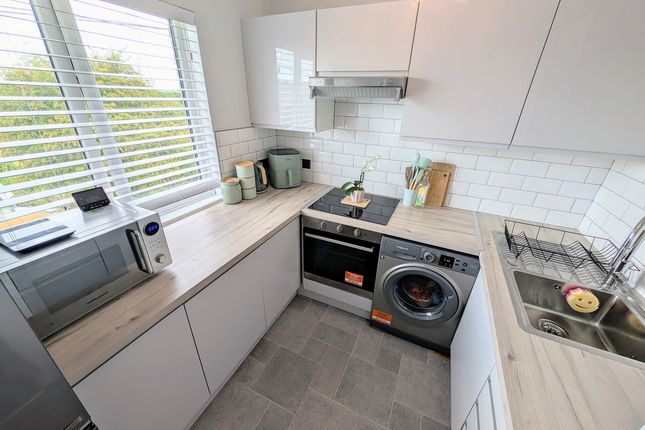 18, Harris Road, Newport photo 3
