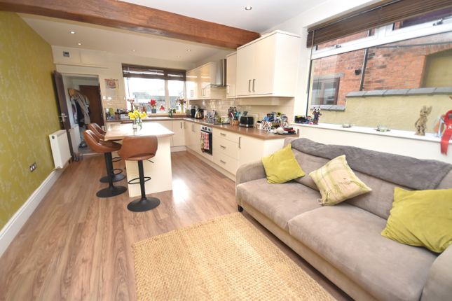 46, Station Road, Whitchurch photo 3
