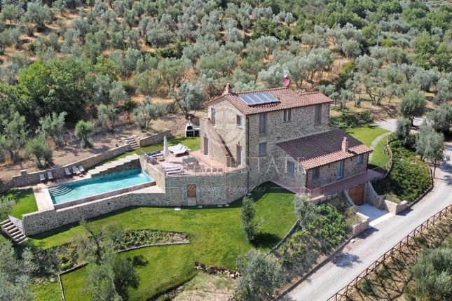 Thumbnail Villa for sale in Cortona, Arezzo, Tuscany