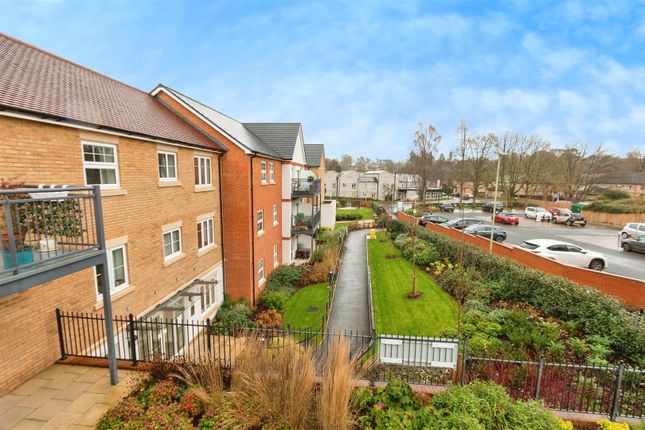 Flat for sale in Orchard Lane, Alton