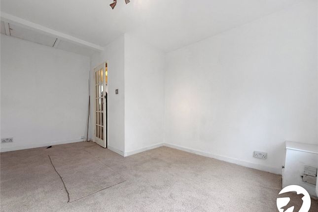 Flat 3, 34, London Road, Kent photo 2