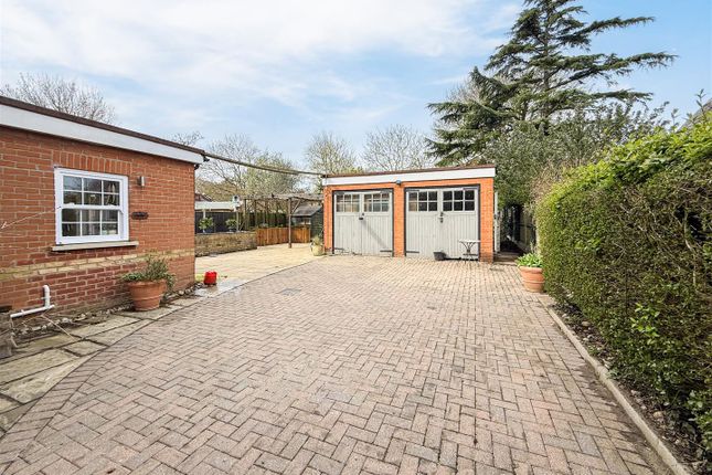 bridge end cottage, Ferry Road, Burnham-On-Crouch photo 4