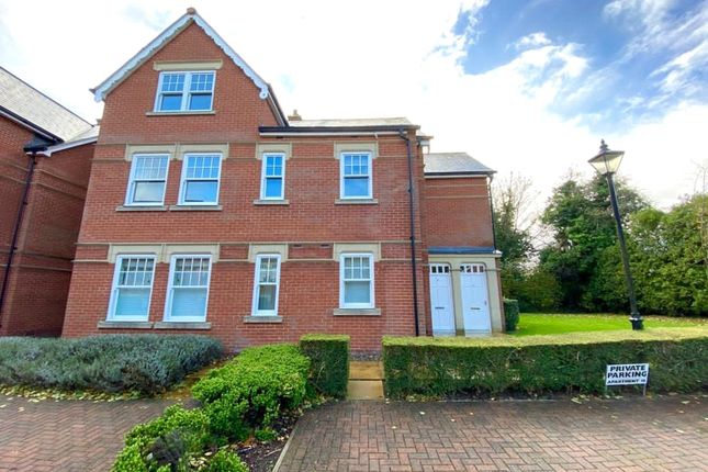 Thumbnail Flat to rent in Westlecot House, Westlecot Road, Old Town, Swindon