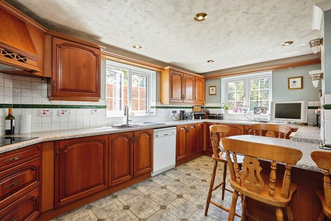 Gable House, 6, Picket Twenty, Andover photo 4