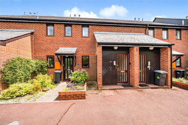 Flat for sale in Badgers Croft, Victoria Road, Mortimer Common, Reading