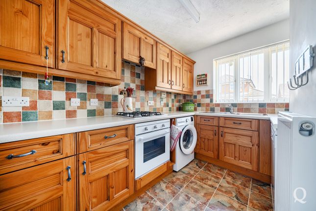 14, Eadred Way, Sittingbourne photo 2