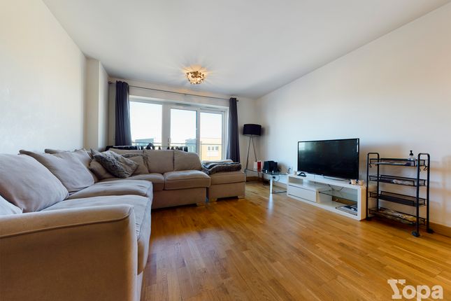Thumbnail Flat for sale in Mill Pond Road, Dartford