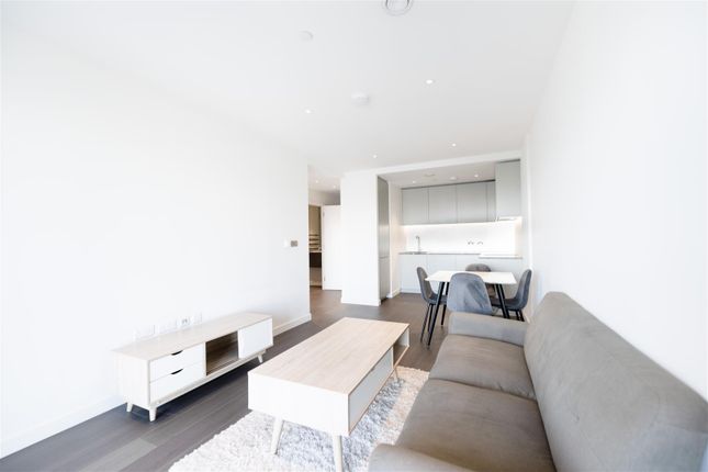 Flat to rent in 10 Cutter Lane, London
