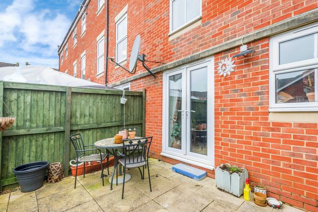 End terrace house for sale in Bude Road, Swindon