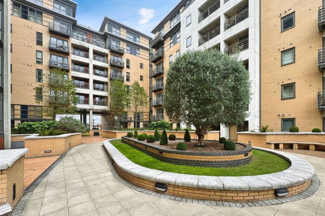 25, Balmoral Place, Leeds photo 2